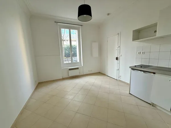 Studio fonctionnel dans rue paisible - Paris 15