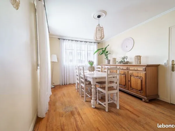 A VENDRE 4 PIECES CHAMPIGNY QUARTIER DU MAROC 195 000 Euros