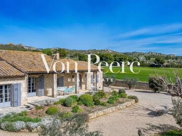 Maison En Pierre Vue Alpilles A Maussane