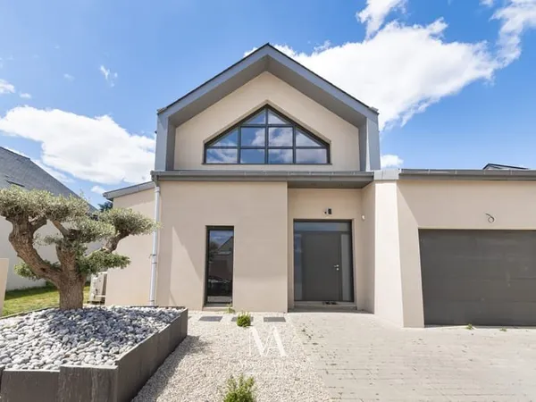 Maison contemporaine neuve de 213 m2 À deux pas d'Angers