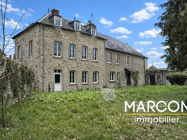 SUPERBE MAISON DE VILLE