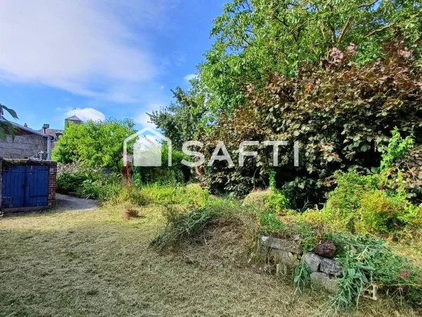 Baisse de prix sur cette Maison de village à finir de rénover T3 2 chambres sur un terrain de 1200 M