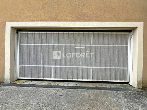 PLACE DE PARKING COUVERTE
