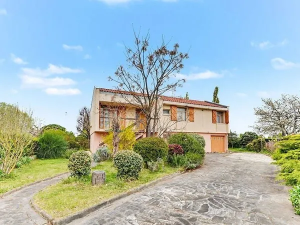 Maison de plain-pied 6 pièces 134 m²