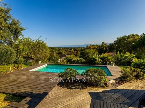 SERRES-CASTET Contemporaine avec piscine et vue Pyrénées