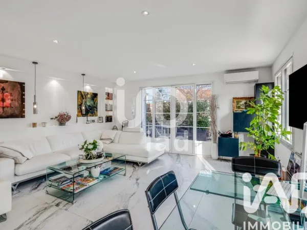 Vends T4 - 89m² - Saint-Tropez 83990