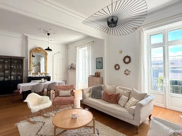 Appartement haussmannien de caractère - 169m2- Montpellier centre
