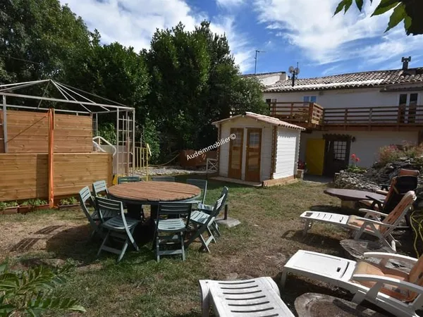 Maison de village rénovée avec jardin