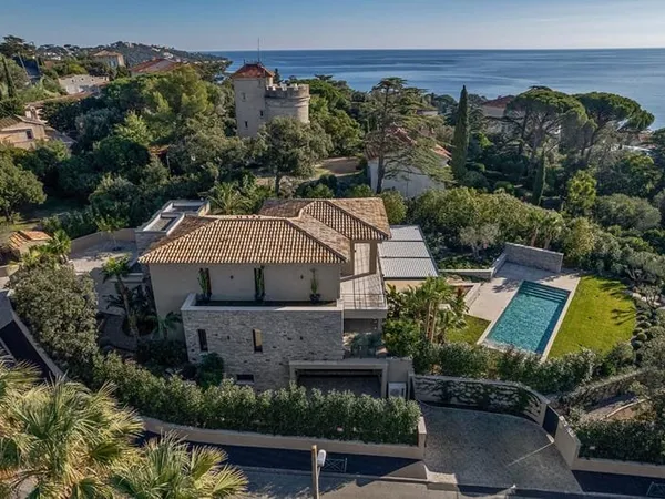 Sainte Maxime: Villa d'exception , Vue mer, 560 m2 .