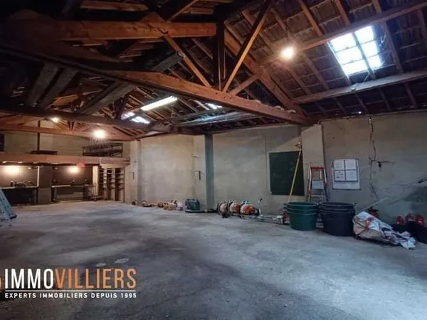 Local d’activité et entrepôt Location Villiers-sur-Marne  88m² 1470€