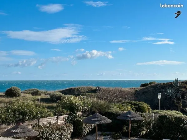 Bel appartement CAP D'AGDE face Mer sur les falaises climatisé grande terrasse sud