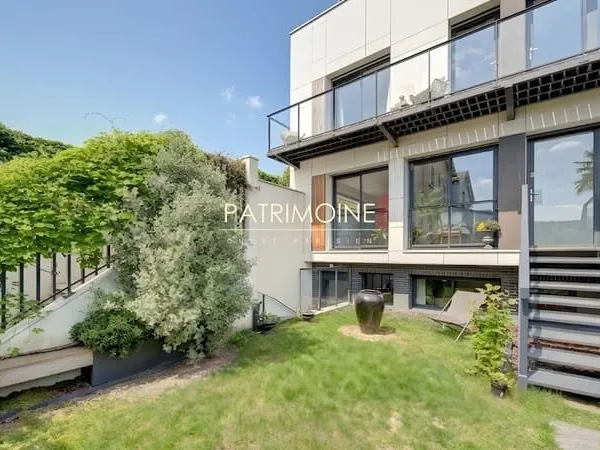 Appartement Rueil Malmaison 7 pièce(s) 205.86 m2