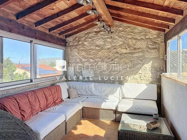 Exclusivité - Maison de village avec appartement indépendant, terrasse et vue Alpilles