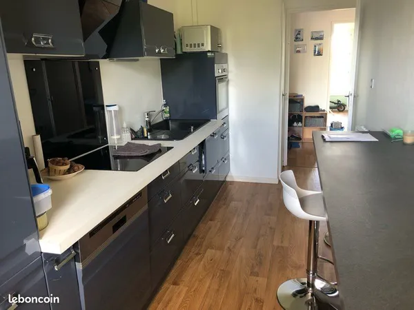 Appartement T3 - cave et parking extérieur