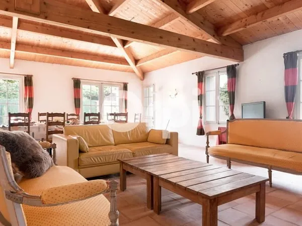 Maison 6 pièces 166 m²