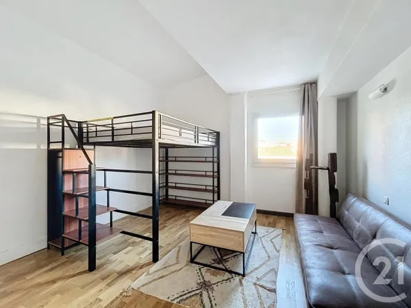 Studio 1 pièce 25 m²