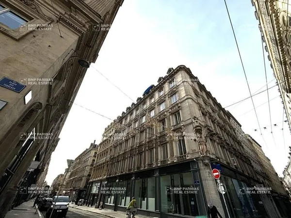 Bureaux 225 m²