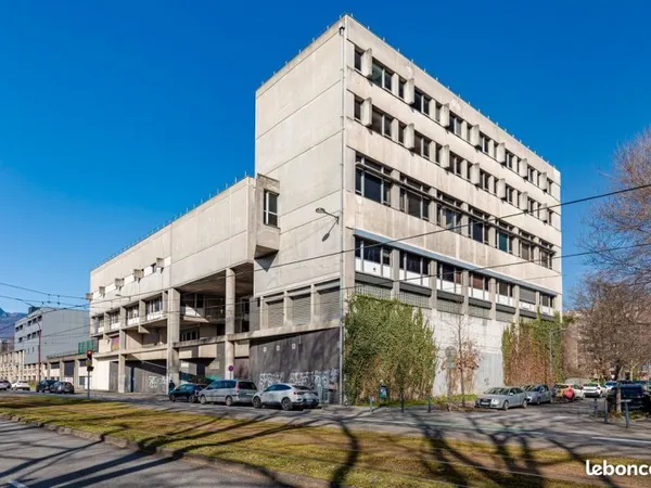 Immeuble 98 pièces 5654 m²
