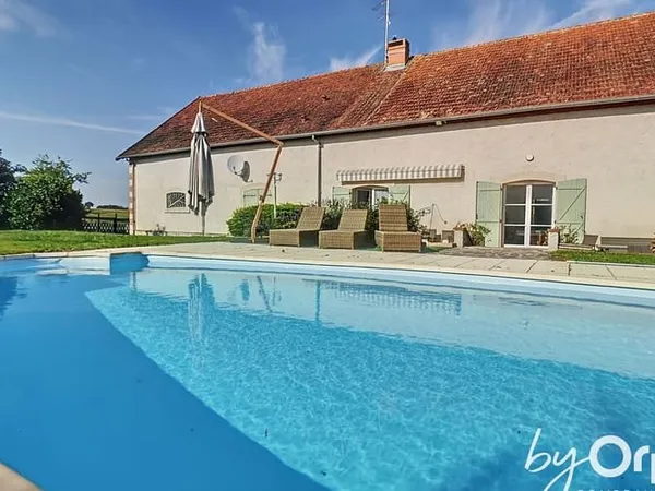 Maison 6 pièces 240 m²