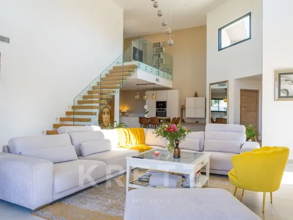 Villa contemporaine en bord de mer