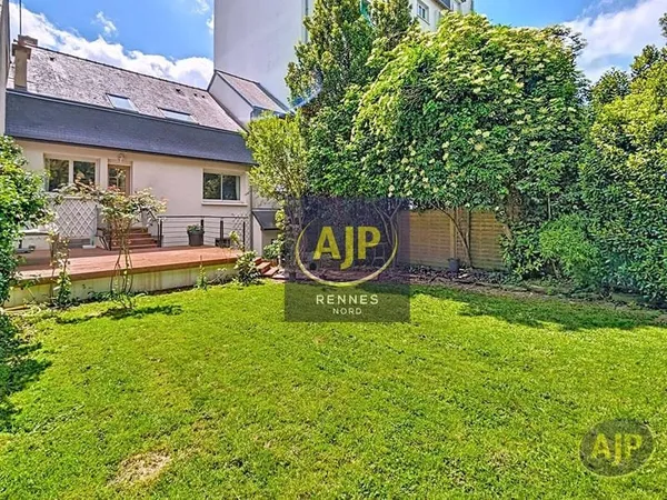 Maison 10 pièces 220 m²