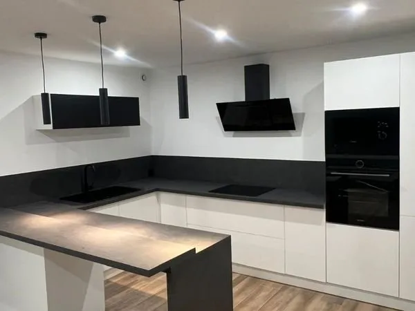 T3 Rénové à Neuf - 60m² - DPE C - Charges 45/mois