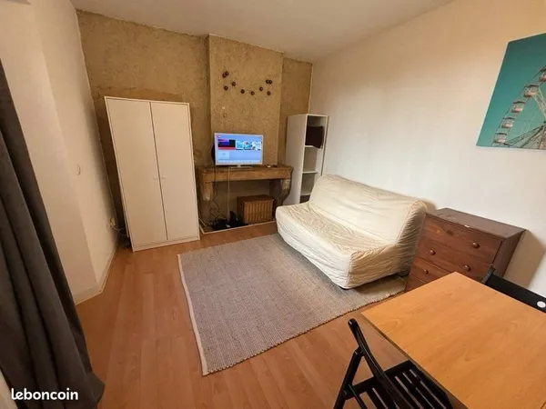 Studio meublé - endroit très calme