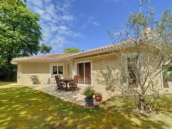 Maison de luxe 6 pièces 128 m²