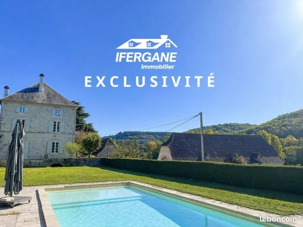 Maison 8 pièces 290 m²