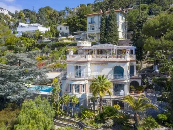 CAP MARTIN - PROPRIETE