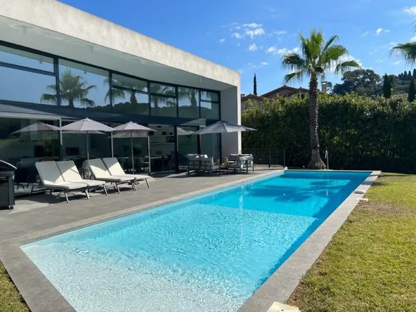 Loue maison 250m² Mougins