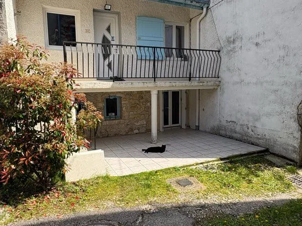 Maison atypique de 100m2 avec dépendance