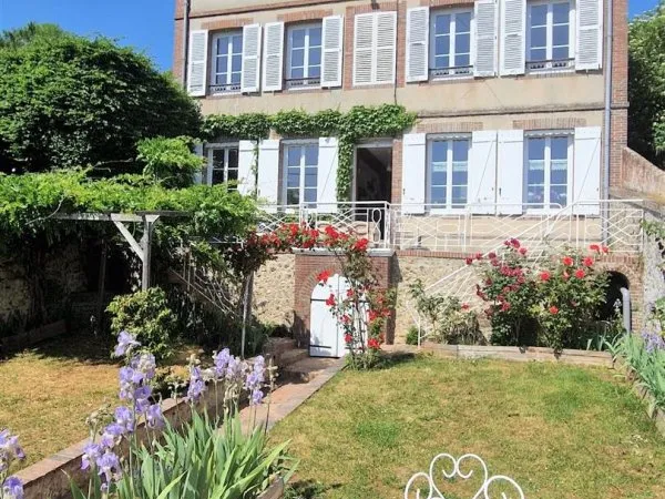Vends belle maison bourgeoise située en coeur de ville