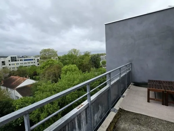 T3 Dernier Étage avec Terrasse et Parking