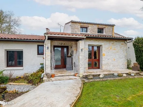 Maison 7 pièces 242 m²