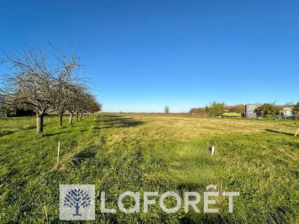 Terrain 1011 m²