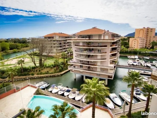 Location cave 2m2 Mandelieu centre Marina parc