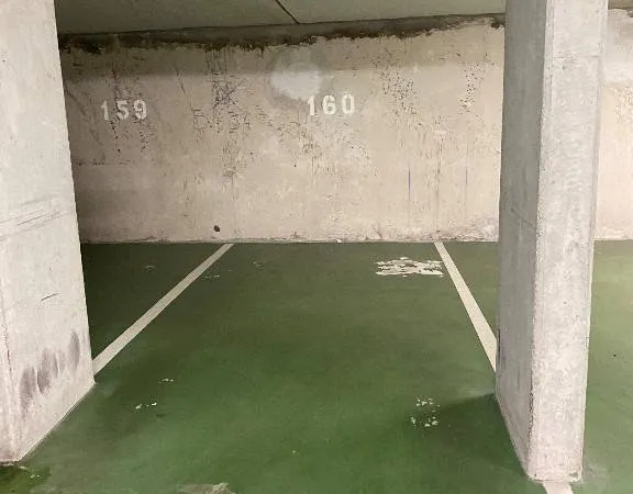 Stationnement Location Paris   122€