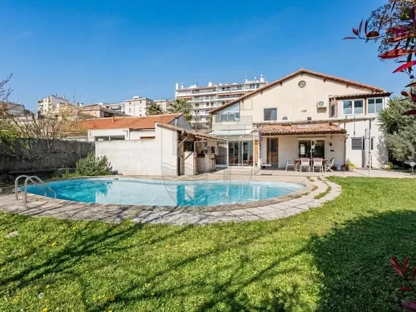 MÉTRO MALPASSÉ 13013 - MAISON FAMILIALE 225m²