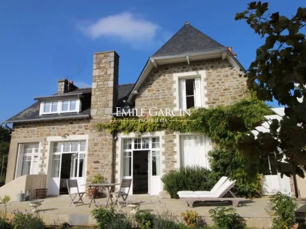 A vendre - SAINT BRIAC- Propriété de caractère -