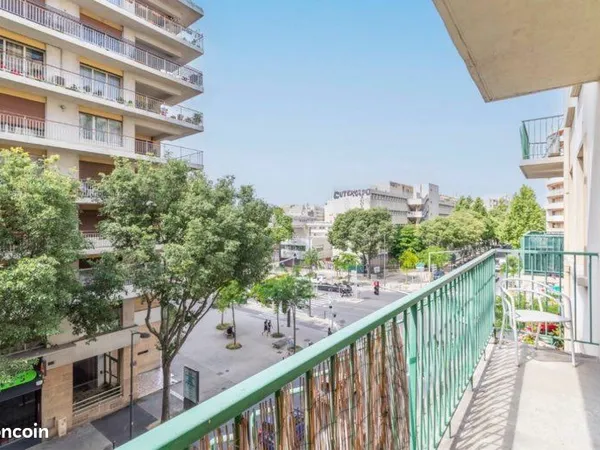 🏠 La Timone — Bld Jeanne d'Arc Bel appartement T3 traversant — 52 m² — 185 000