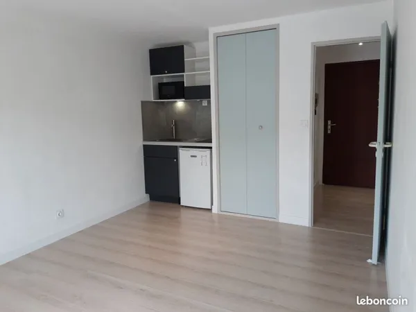 Studio étudiant rénové à neuf 22m2 avec parking