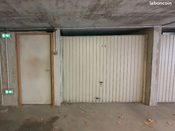 Garage double 25 m² LYON 8e Arrondissement