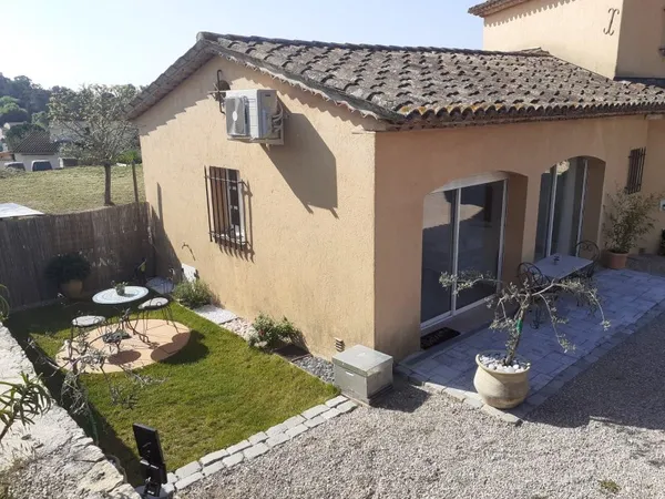 2 pièces - appartement Valbonne