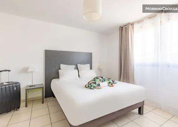 Beau studio avec services hôteliers