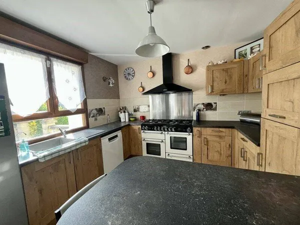 Maison 8 pièces 166 m²