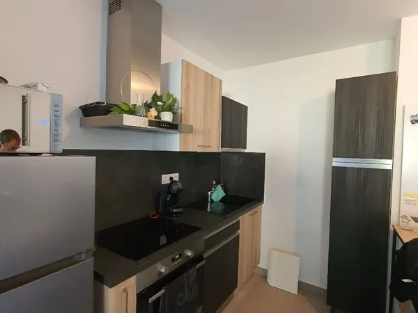 T2 avec balcon dans résidence fermée