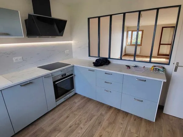 Bel appartement T3 de 80 m² avec garage fermé, situé dans une résidence en plein coeur de Saint-Maur