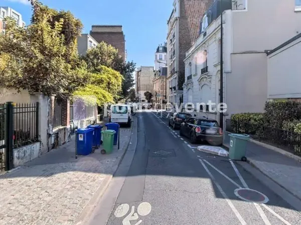 Bureaux 608 m²