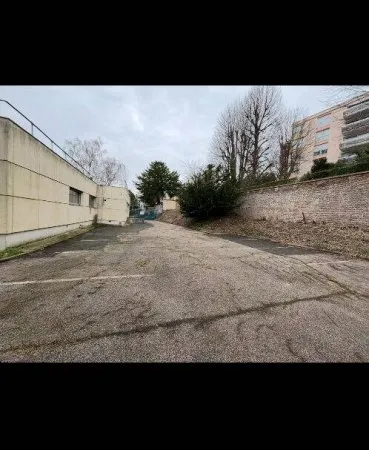 Stationnement Location Rouen   12000€